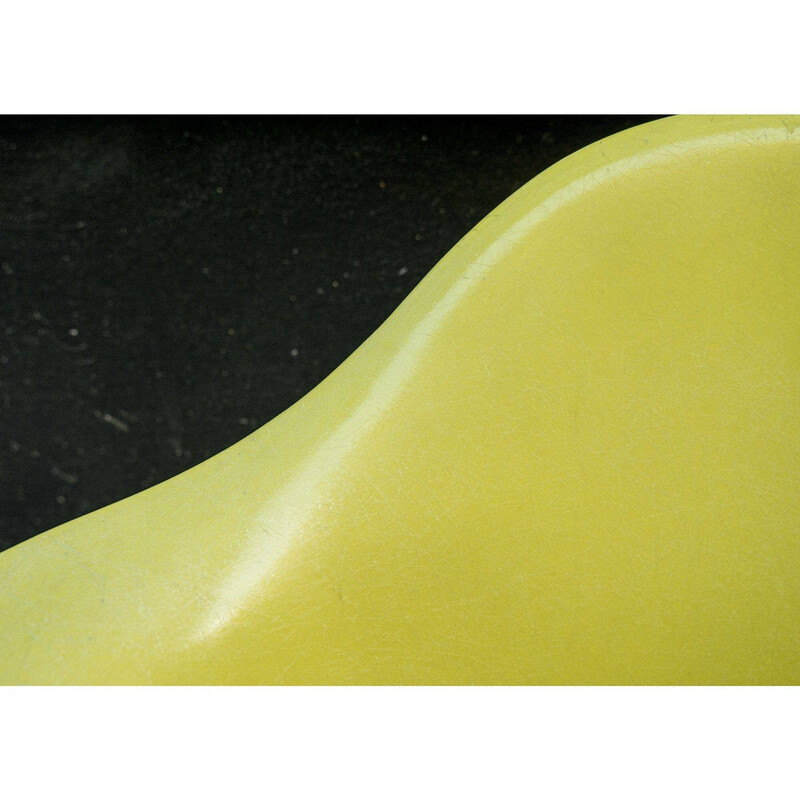 Sedia a dondolo vintage giallo limone di Charles e Ray Eames per Herman Miller, 1970