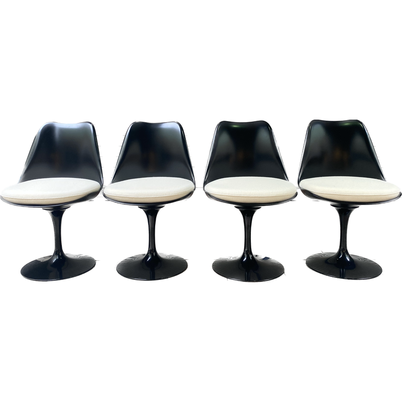 Set of 4 vintage Tulip chairs by Eero Saarinen for Knoll International