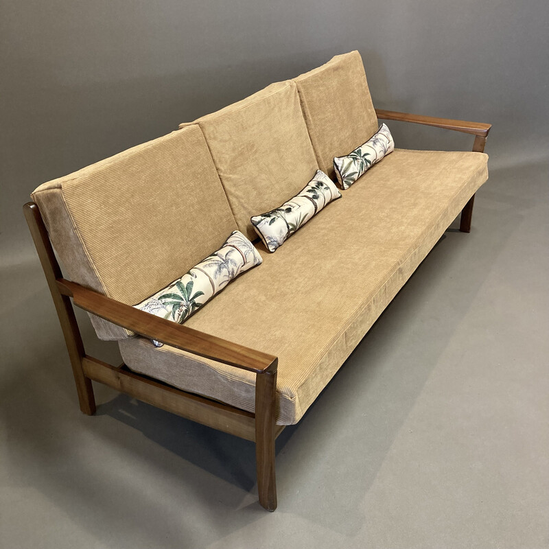 Skandinavisches Vintage 3-Sitzer-Sofa aus Teakholz und Samt, 1950