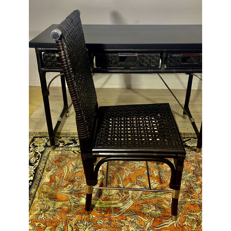 Vintage bureau met zijn bruine rotan en leren fauteuil, 1970