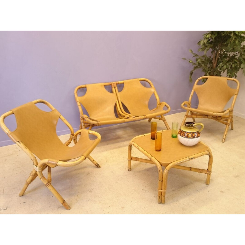 Salon set sofa, armchairs and table in leatherette and wicker- 1970s