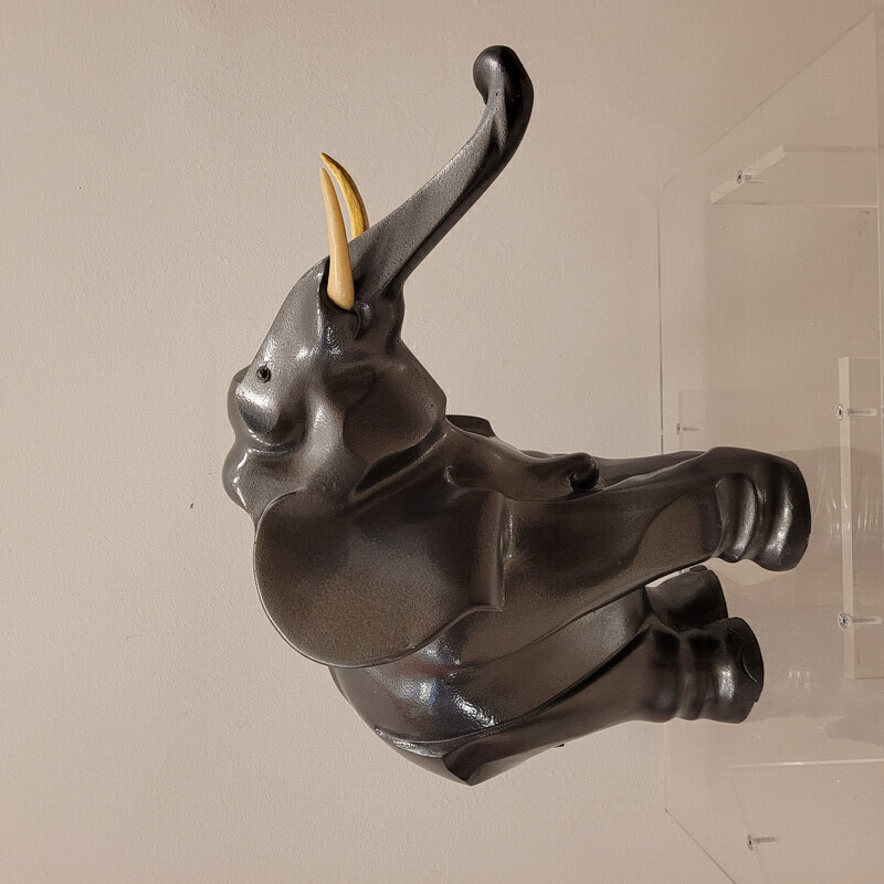 Sculpture Éléphant vintage Art déco en métal Babbitt, France