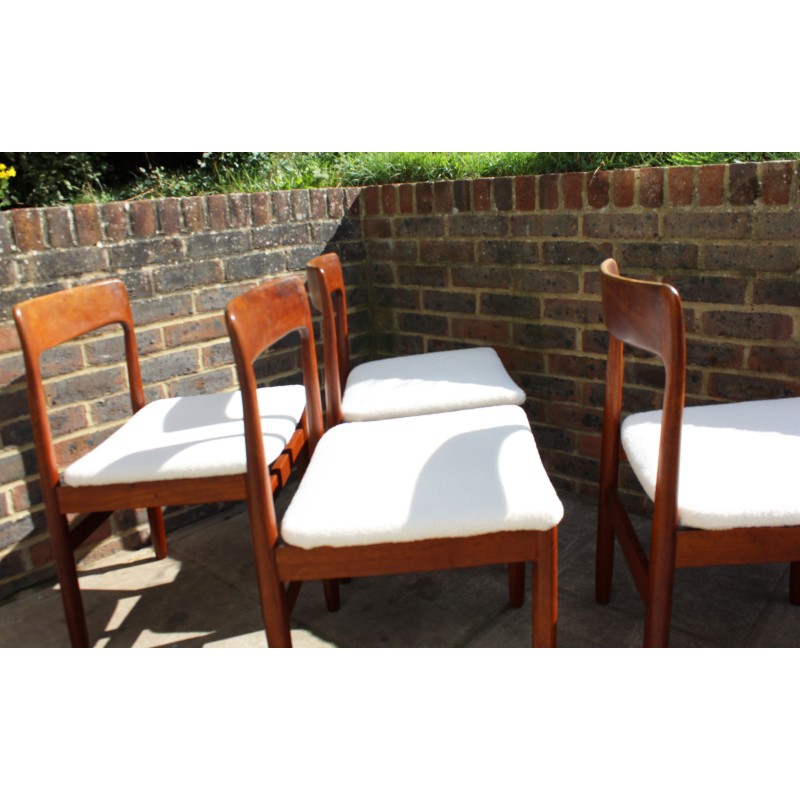Set di 4 sedie da pranzo di metà secolo in teak di John Herbert per Younger, 1950-1960