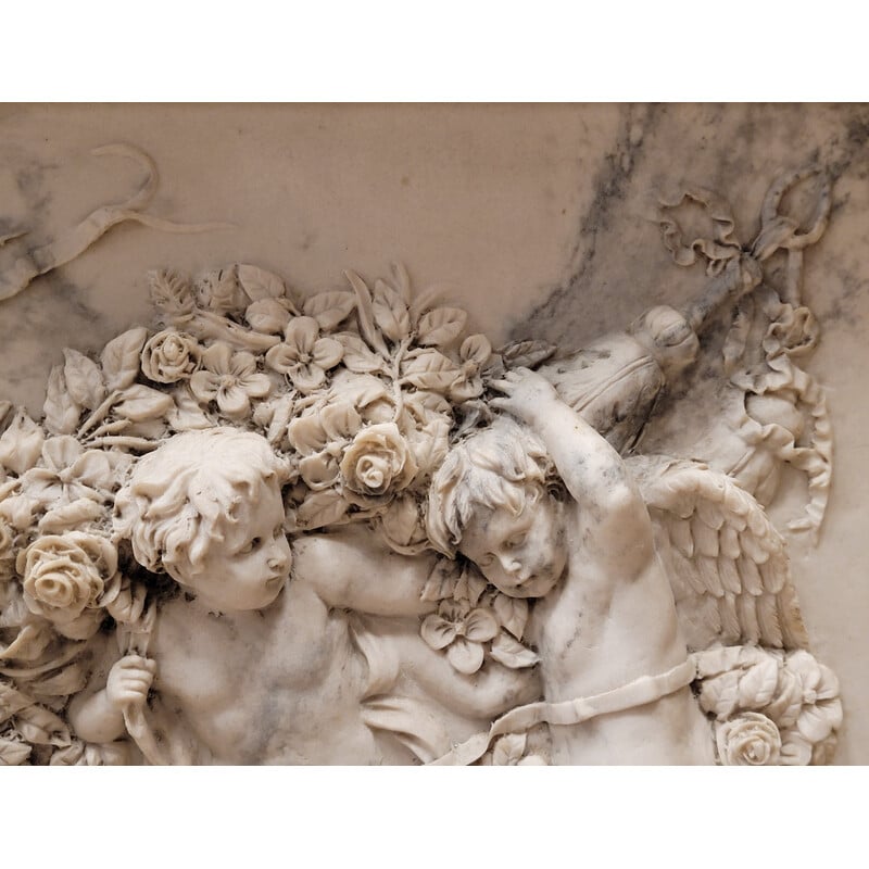 Rilievo d'epoca in marmo "Putti, ghirlande e fiori" di François Duquesnoy, Francia 1892