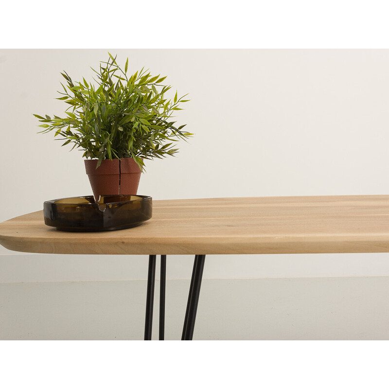 Vintage squircle coffee table in solid walnut with 4 black steel legs