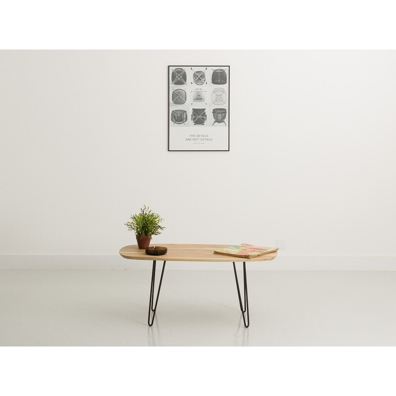 Vintage squircle coffee table in solid walnut with 4 black steel legs