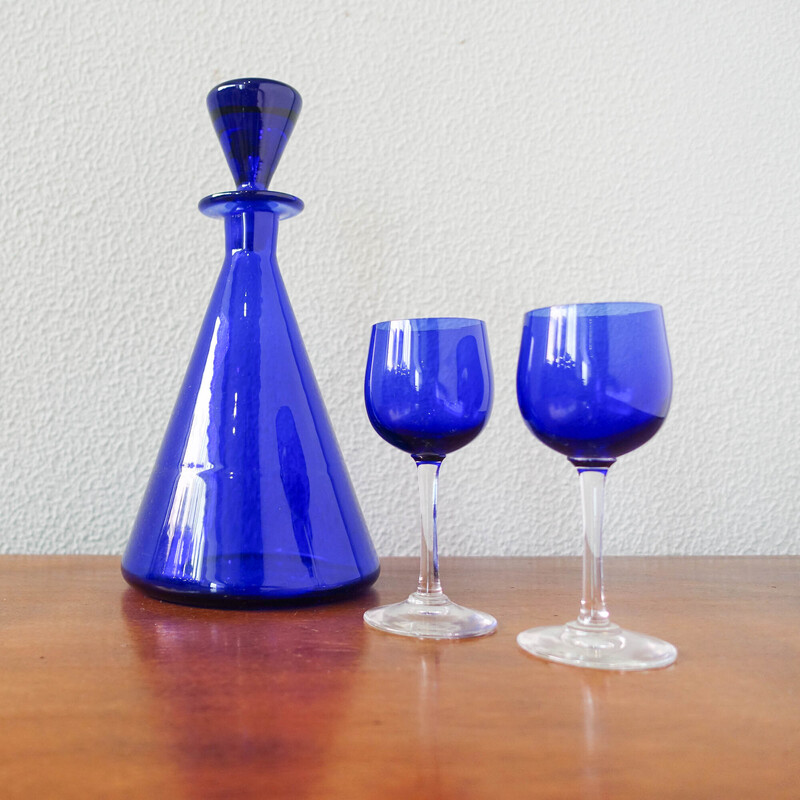 Vintage Flasche mit 2 Gläsern in Kobaltblau von Marinha Grande, Portugal 1950er Jahre