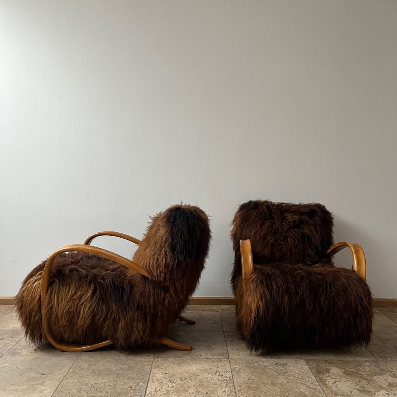 Pair of vintage sheepskin armchairs H-269 by Jindrich Halabala, Czechoslovakia 1930