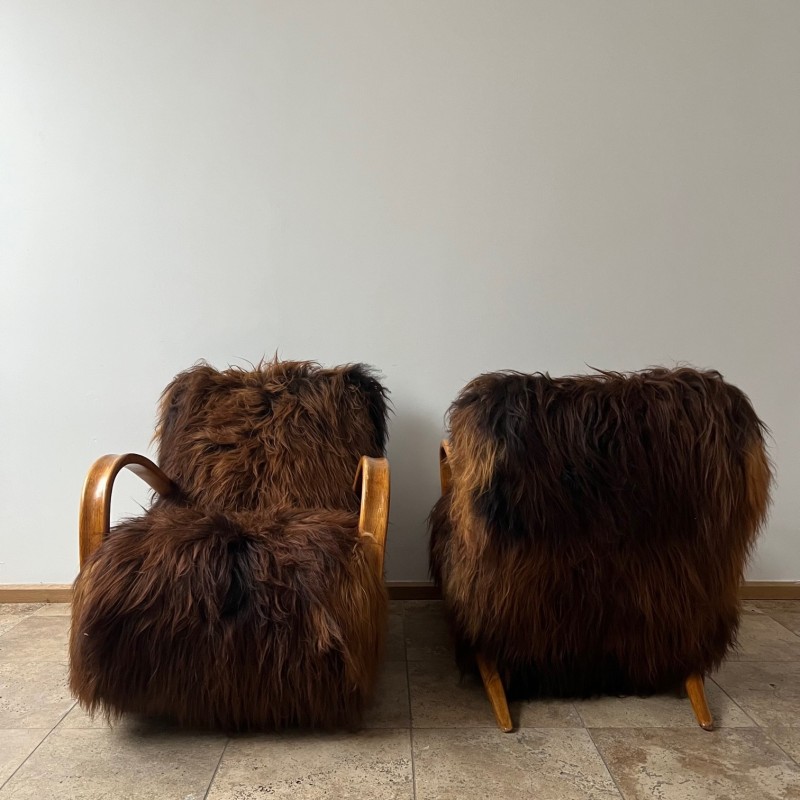 Pair of vintage sheepskin armchairs H-269 by Jindrich Halabala, Czechoslovakia 1930