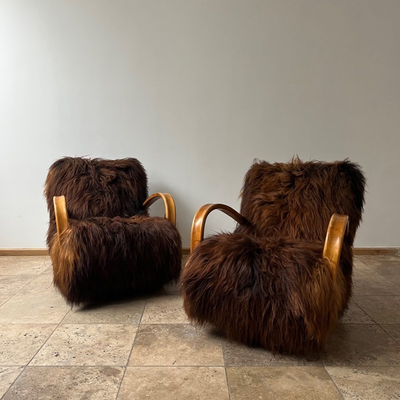 Pair of vintage sheepskin armchairs H-269 by Jindrich Halabala, Czechoslovakia 1930