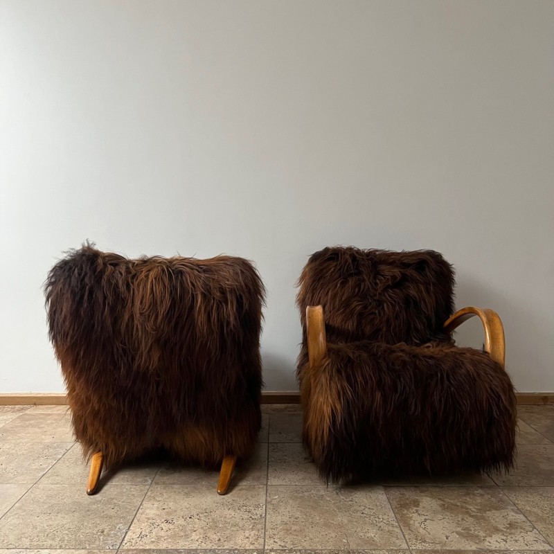 Pair of vintage sheepskin armchairs H-269 by Jindrich Halabala, Czechoslovakia 1930