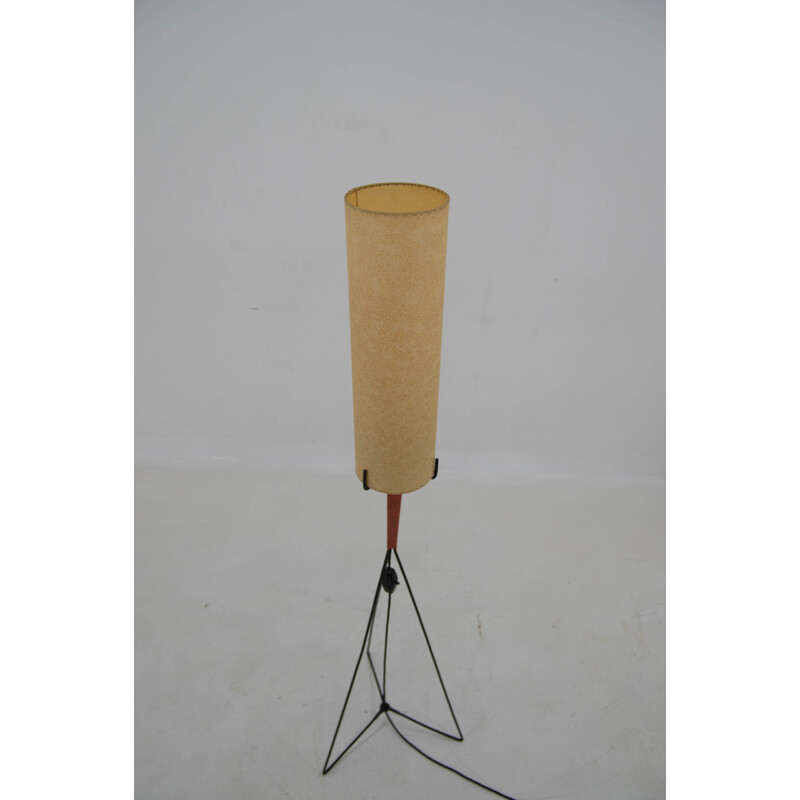 Lámpara de pie de mediados de siglo en metal y papel pergamino, Europa Años 60