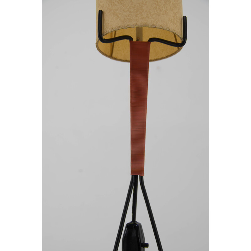 Lámpara de pie de mediados de siglo en metal y papel pergamino, Europa Años 60