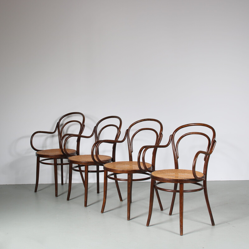 Set di 4 sedie da pranzo vintage "Charlie Chaplin" con braccioli di Thonet, Romania 1960