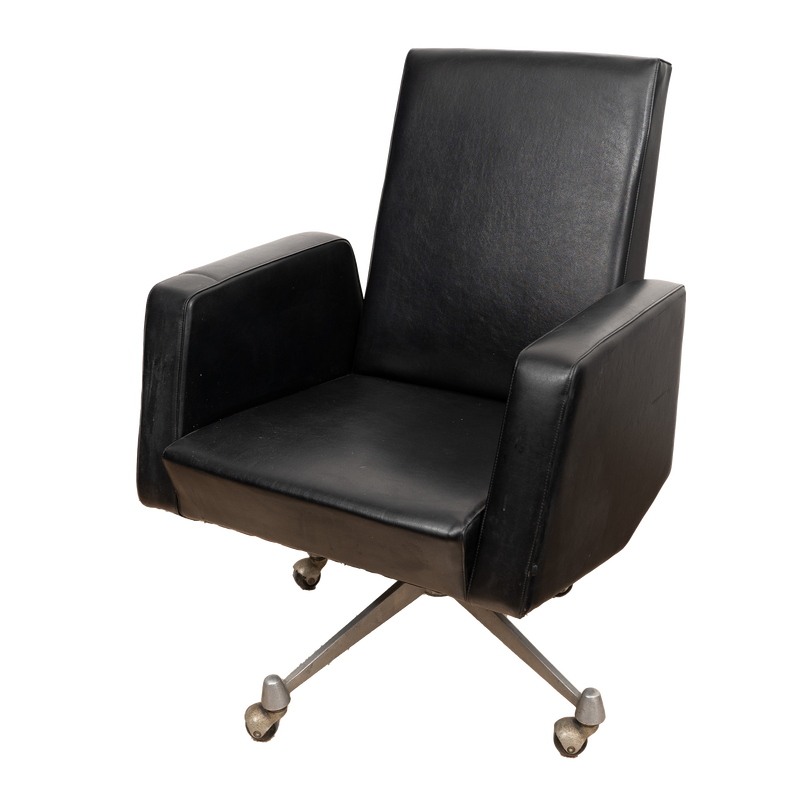 Vintage model 98 office armchair by Theo Ruth for Artifort