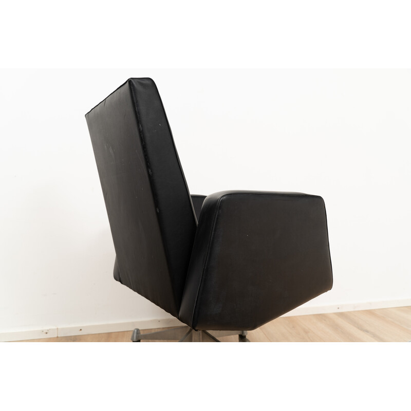 Vintage model 98 office armchair by Theo Ruth for Artifort