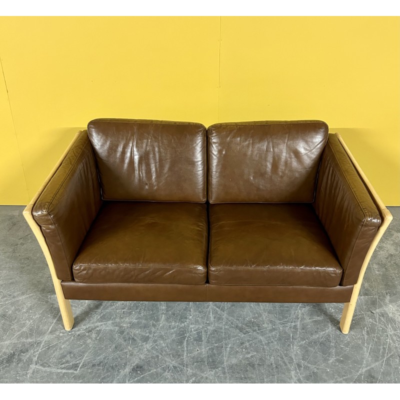 Dänisches 2-Sitzer-Sofa aus braunem Leder mit Holzgestell, 1960er Jahre