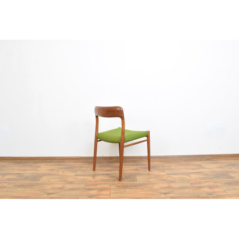 Par de cadeiras de teca dinamarquesas vintage modelo 75 de Niels Otto Møller para J.L. Møllers, anos 60
