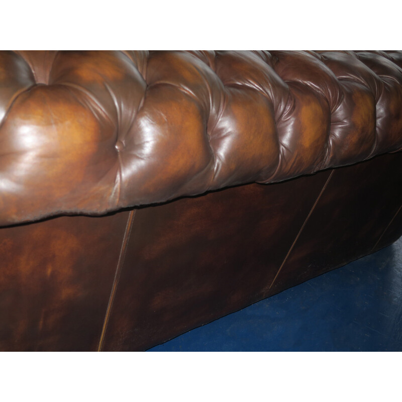 Sofá Chesterfield vintage de 3 plazas en piel color castaño