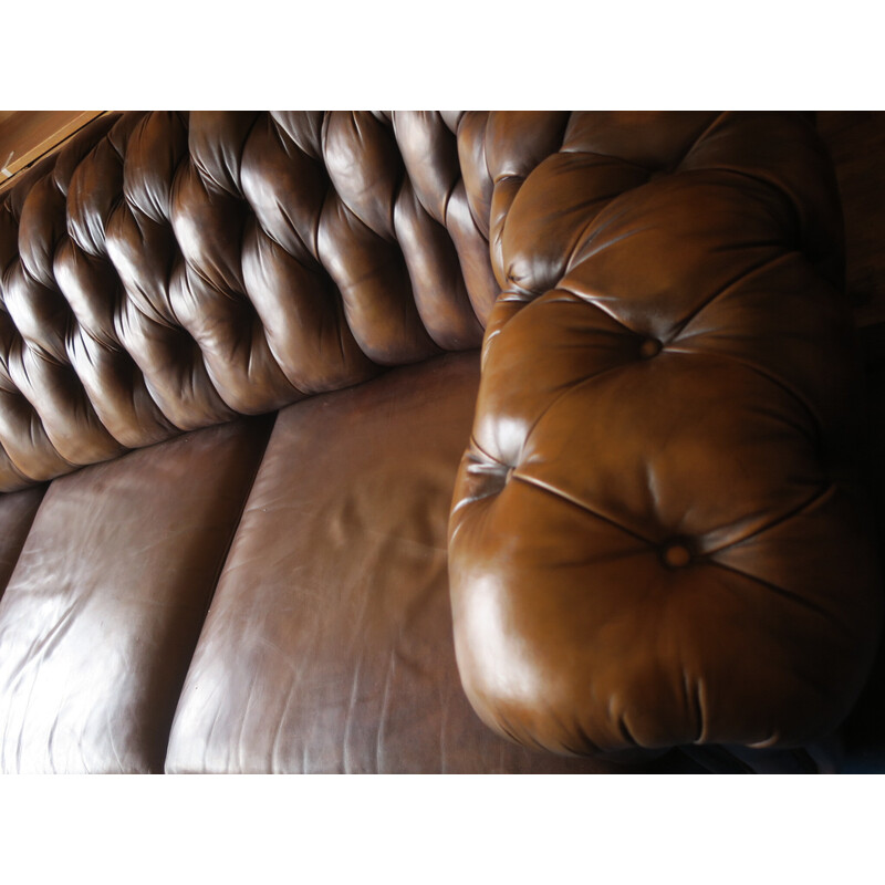 Vintage Chesterfield 3-seater sofa in chestnut-coloured leather