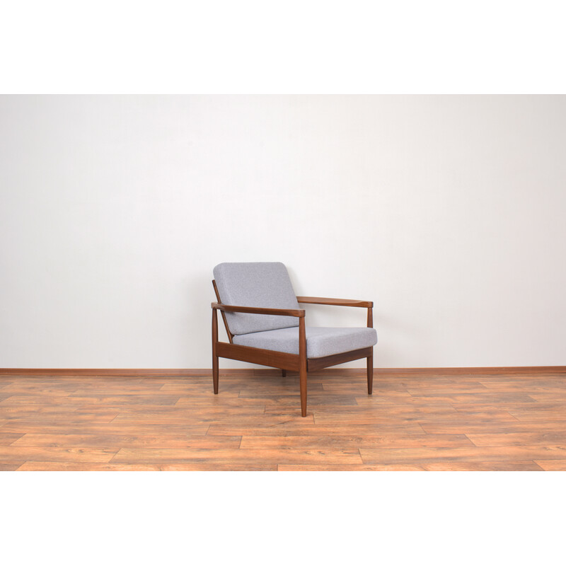 Par de cadeiras de teca e poltronas de tecido dinamarquesas de meados do século 1960