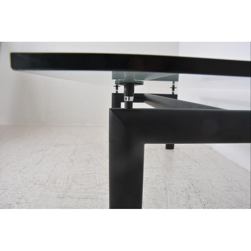 Table vintage "Lc6" par Le Corbusier, Pierre Jeanneret et Charlotte Perriand pour Cassina, Italie 1980