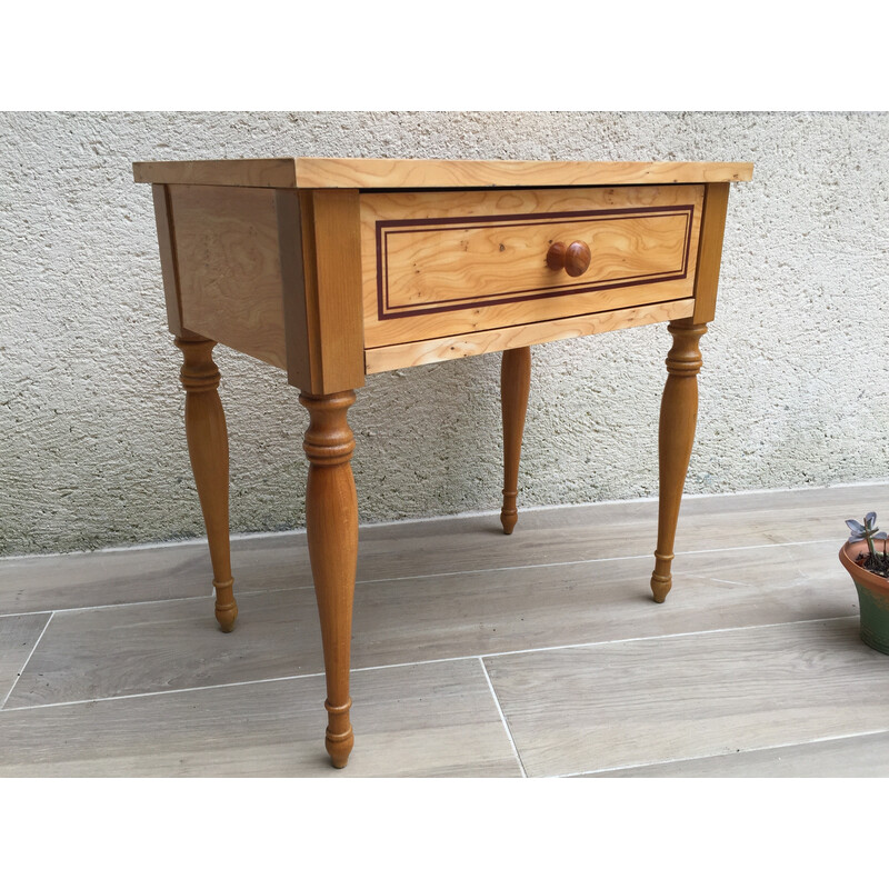 Vintage fórmica e mesa de cabeceira de madeira