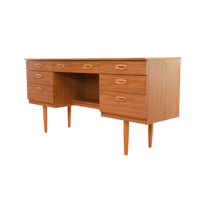 Vintage "Rawcliff" desk by Schreiber