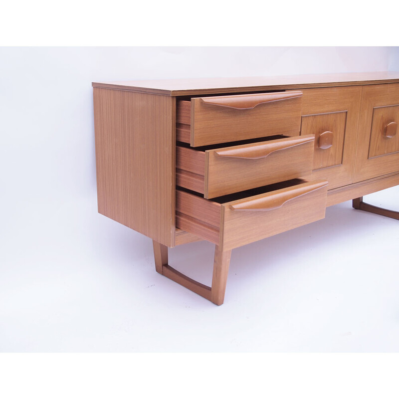 Scandinavisch licht teak dressoir