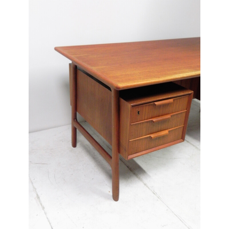 Vintage desk in teak by Gunni Omann - 1960s