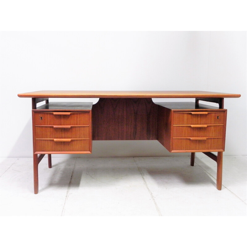 Vintage desk in teak by Gunni Omann - 1960s