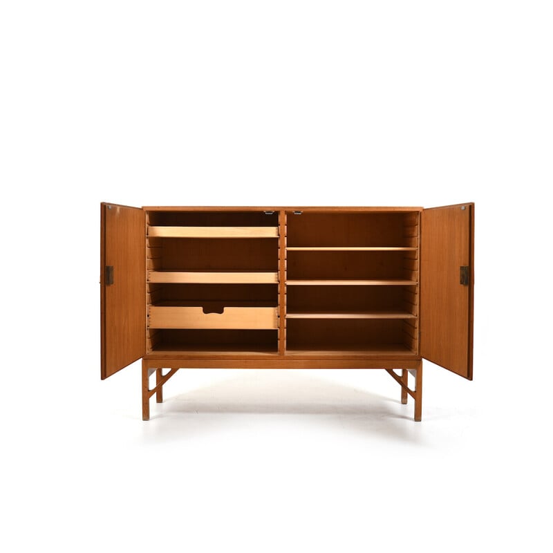 Vintage chest of drawers in oakwood by Børge Mogensen for Fdb Møbler, 1960s