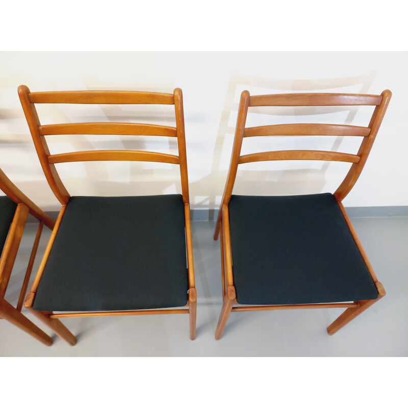 Set of 4 Scandinavian vintage chairs in wood and fabric, 1950-1960