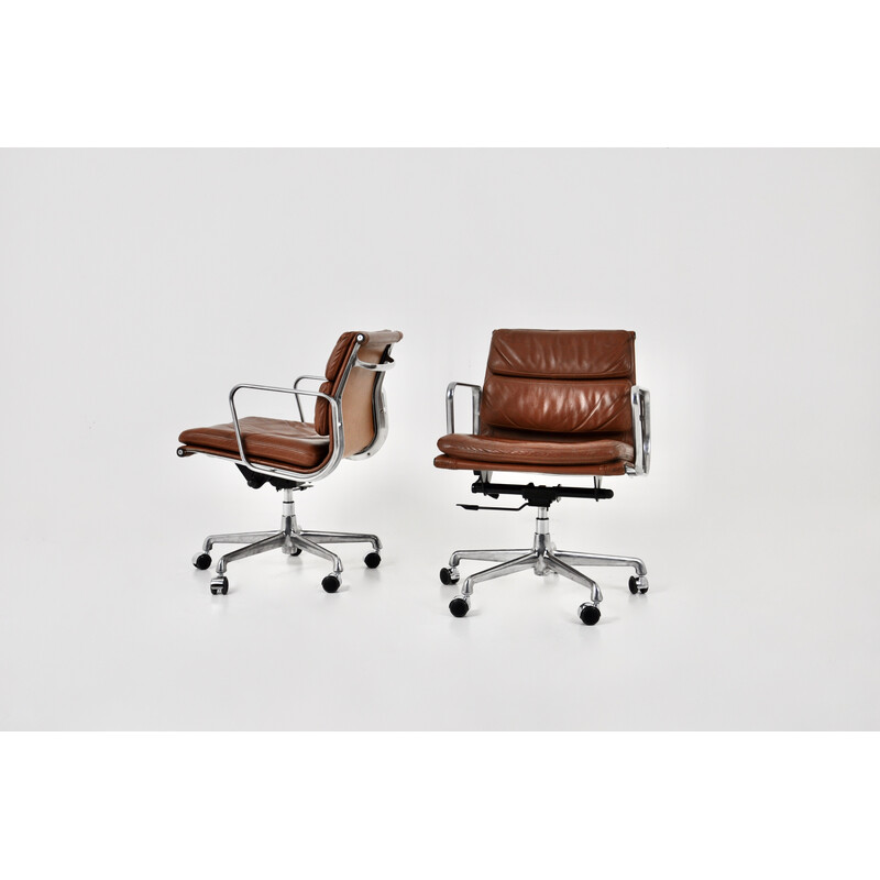 Paar vintage Soft Pad fauteuils in cognac leer van Charles en Ray Eames voor Icf, 1970