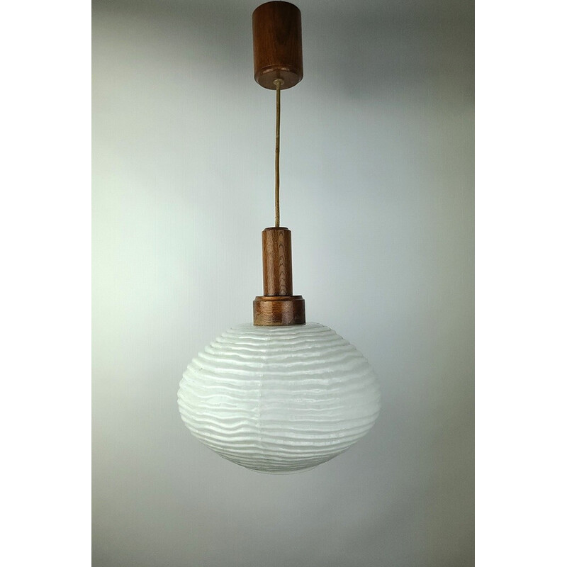 Lámpara colgante vintage de madera y cristal, años 70