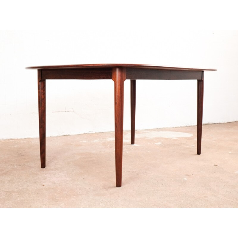 Danish oval table in rosewood - 1960s