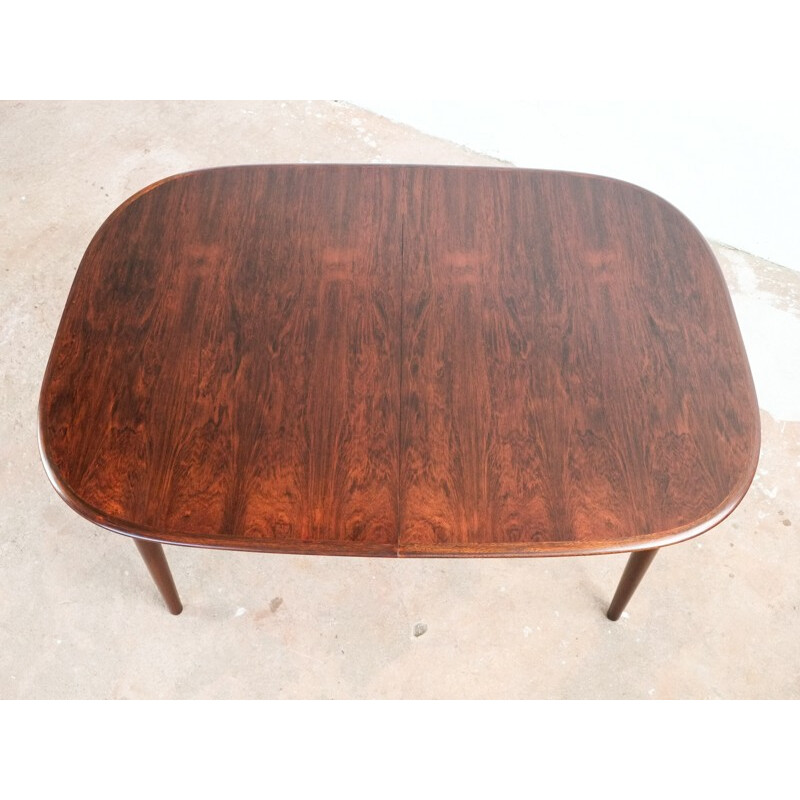 Danish oval table in rosewood - 1960s