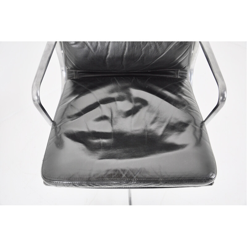 Ein Paar Vintage-Sessel aus weich gepolstertem Leder von Charles und Ray Eames für Icf, 1970