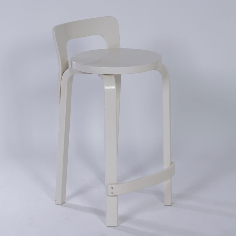 Taburete blanco vintage modelo k65 de Alvar Aalto para Artek, años 70