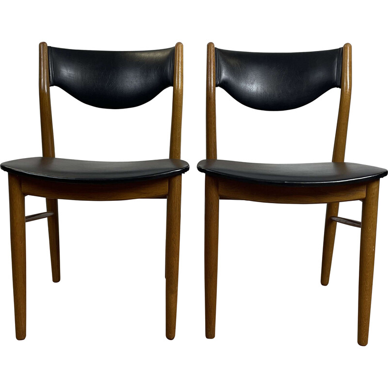 Paar Scandinavische vintage stoelen in massief eikenhout en zwart skai, 1960