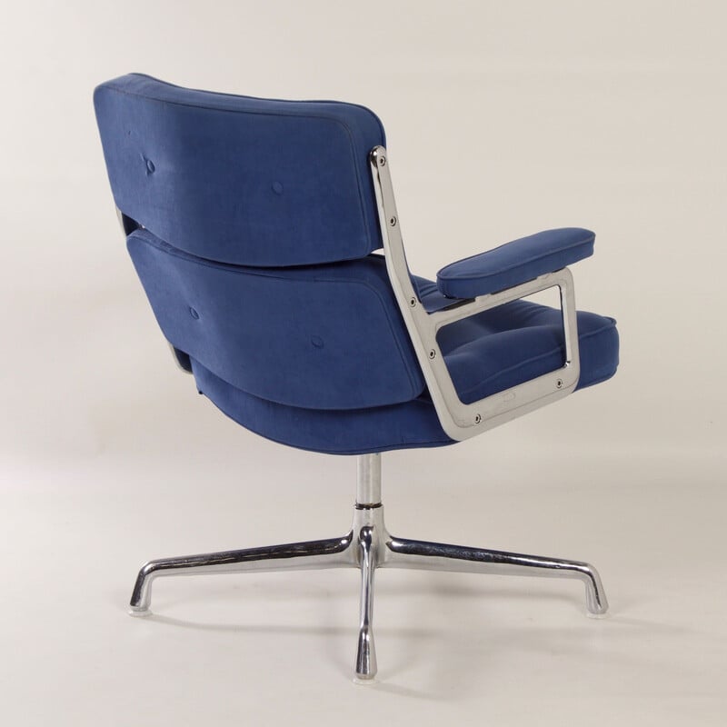Vintage Lobby armchair Es 108 by Charles and Ray Eames for Vitra, 2000s