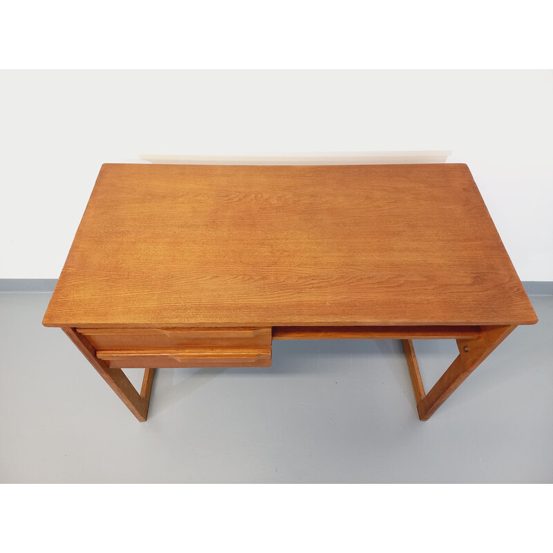 Vintage oakwood desk with sled legs, 1960