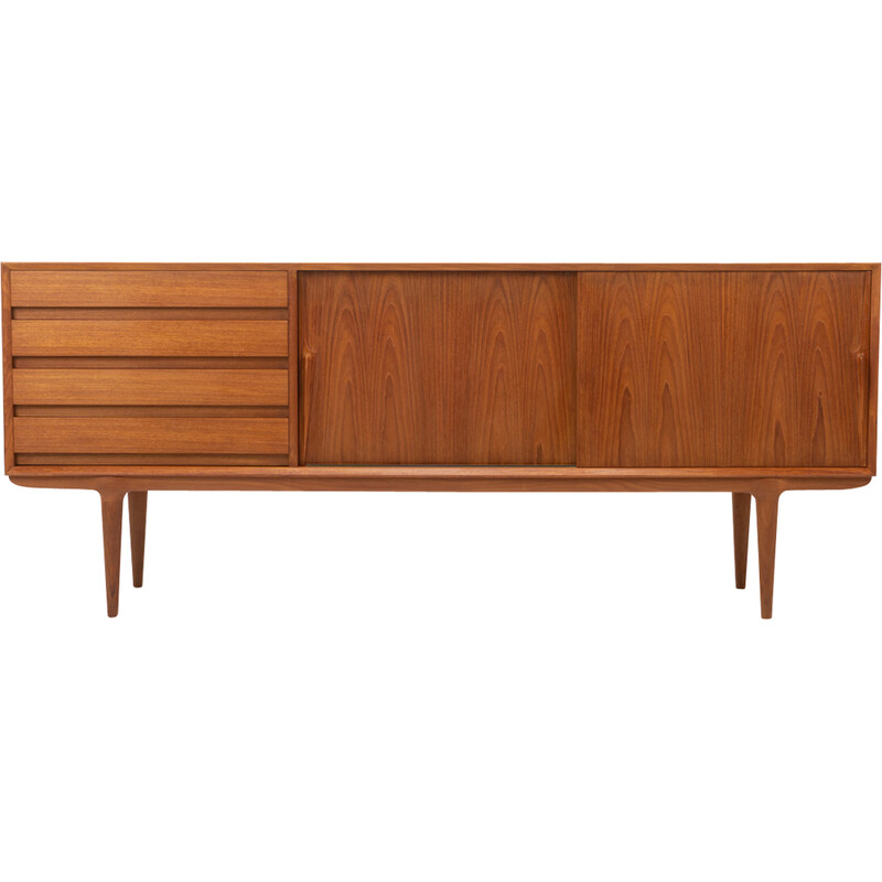 Vintage model 18 sideboard by Omann Jun Mobelfabrik, Denmark 1960s