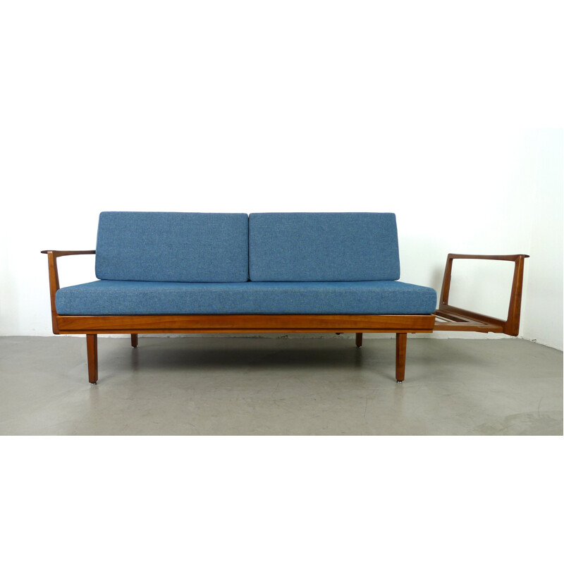 Walter Knoll daybed with walnut frame - 1950s