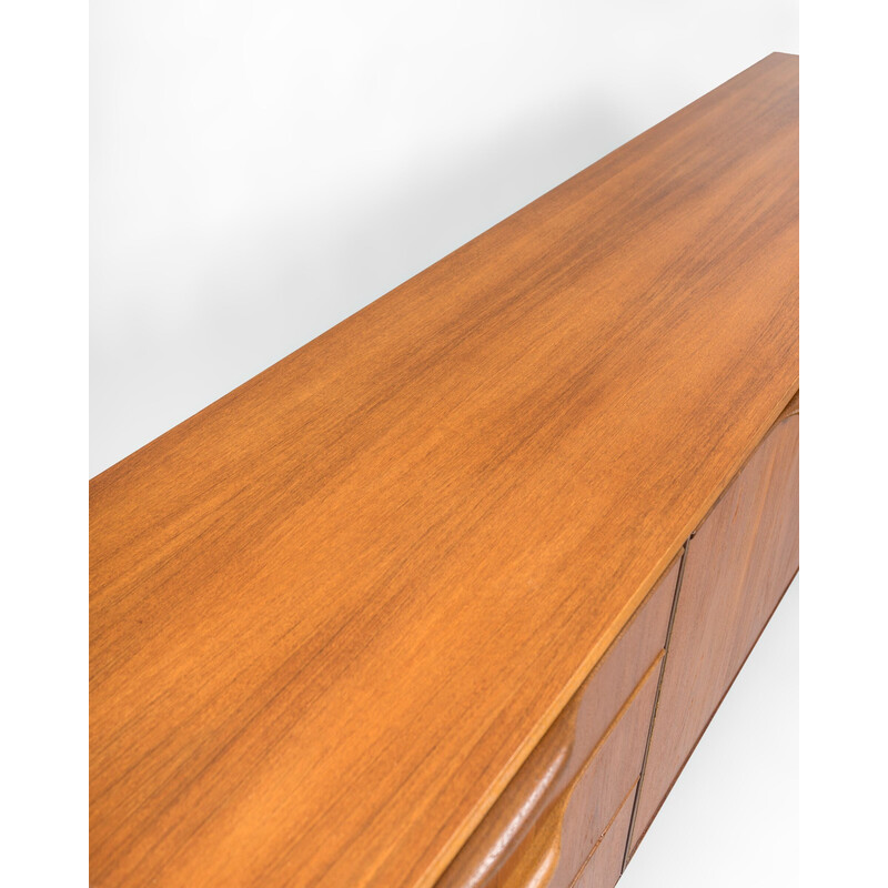 Credenza vintage in teak di Tom Robertson per Mcintosh, Regno Unito 1970