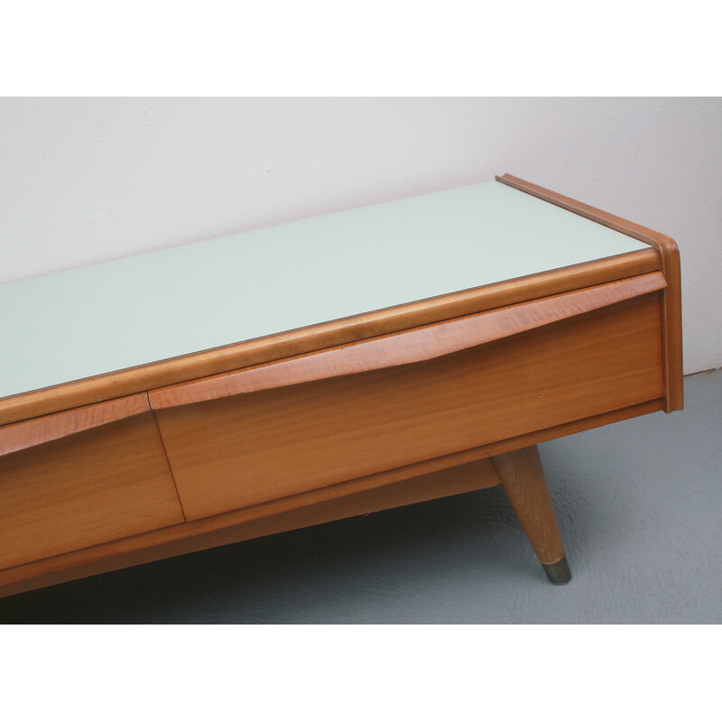 Vintage Nussbaum und Formica Lowboard, 1950er Jahre