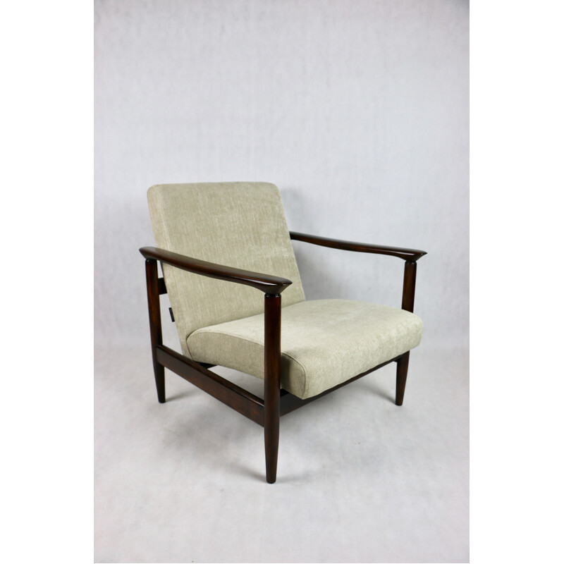 Vintage Gfm-142 fauteuil in hout en beige stof van Edmund Homa, 1970