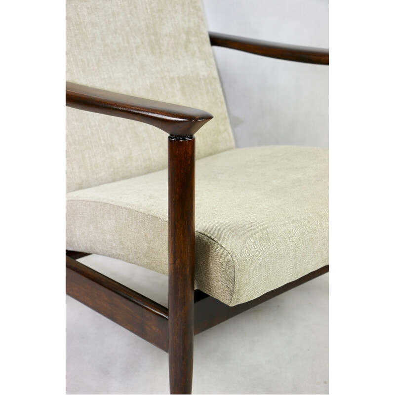 Vintage Gfm-142 armchair in wood and beige fabric by Edmund Homa, 1970s