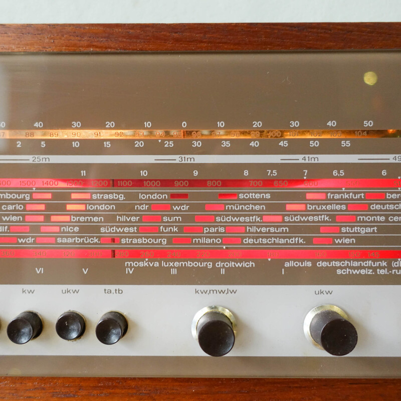 Rádio Vintage de teca da Wega, década de 1960