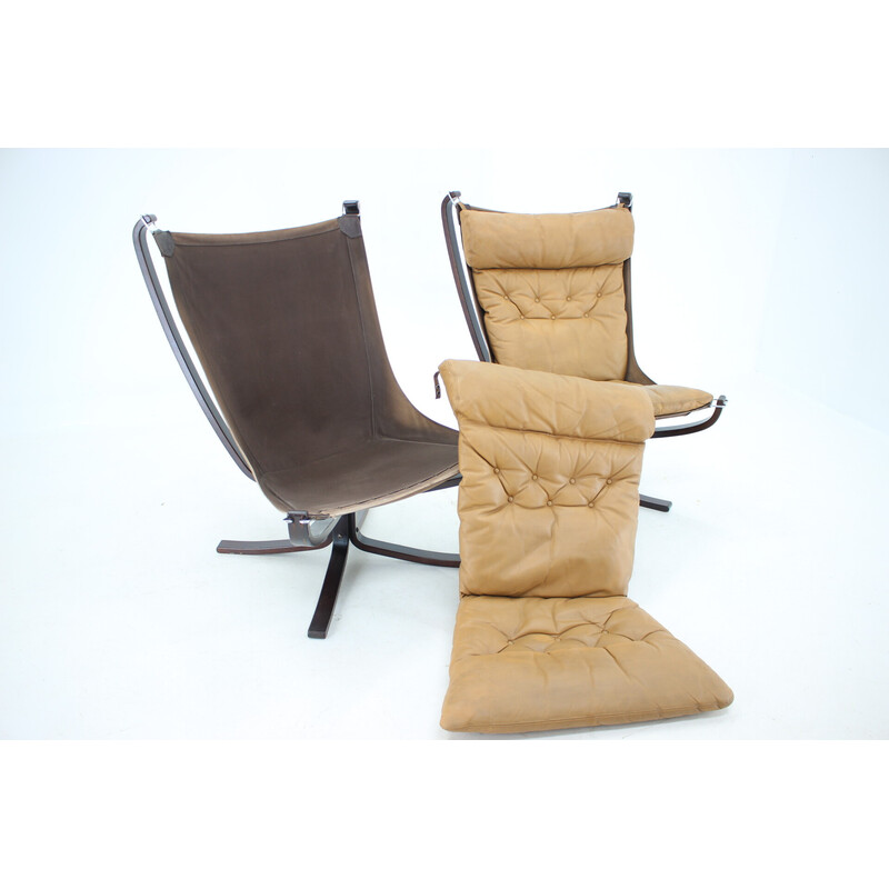 Pair of vintage Falcon armchairs in leather by Sigurd Ressell for Vatne Møbler, Norway 1970s